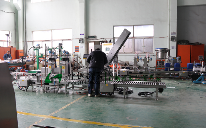 仲恒GAF-30LA液體自動(dòng)灌裝生產(chǎn)線安裝調(diào)試完成準(zhǔn)備出貨1！